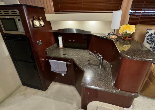 Sea Ray 44 Sedan Bridge image