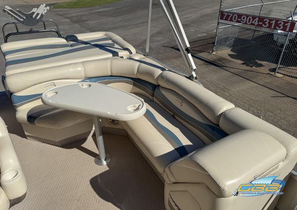 Bennington 2575-RFS-PONTOON image