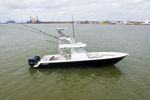 Contender 39 Fisharound image