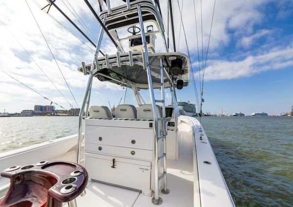 Contender 39 Fisharound image