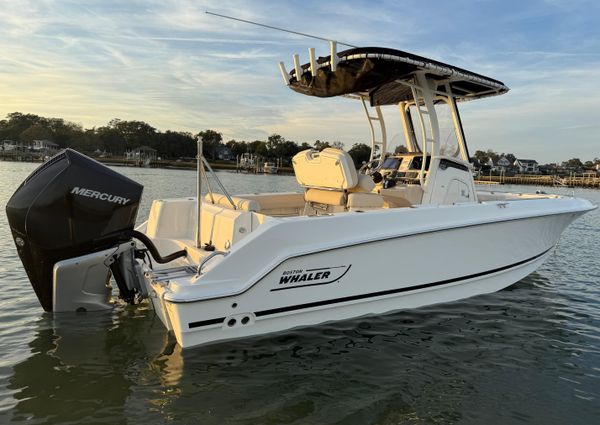 Boston-whaler 230-OUTRAGE image