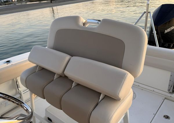 Boston-whaler 230-OUTRAGE image