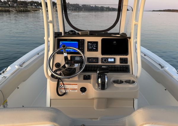 Boston-whaler 230-OUTRAGE image