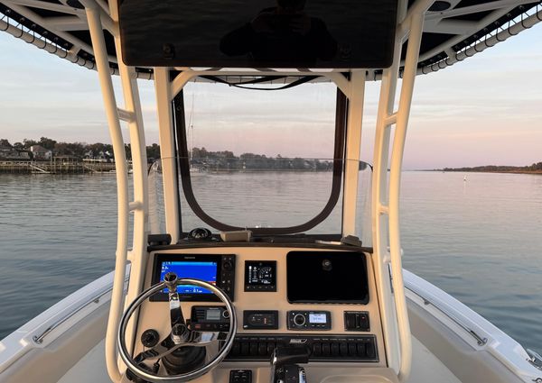 Boston-whaler 230-OUTRAGE image