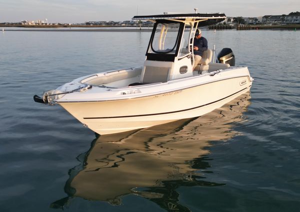 Boston-whaler 230-OUTRAGE image