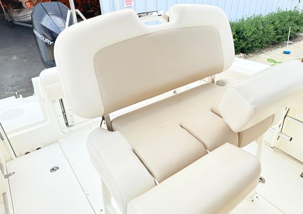 Boston-whaler 230-OUTRAGE image