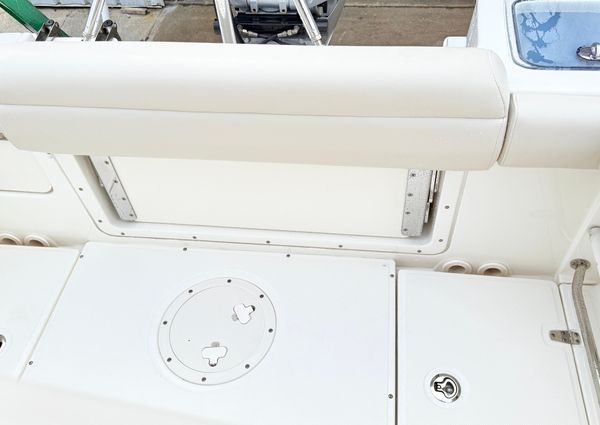 Boston-whaler 230-OUTRAGE image