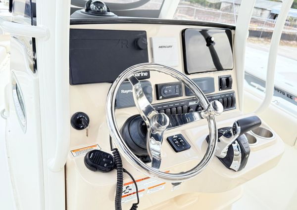 Boston-whaler 230-OUTRAGE image