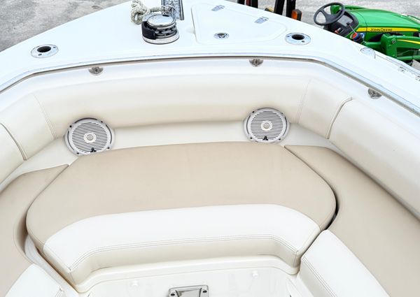 Boston-whaler 230-OUTRAGE image