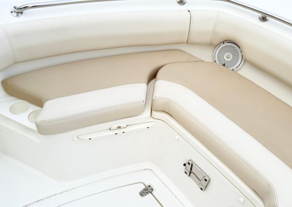 Boston-whaler 230-OUTRAGE image