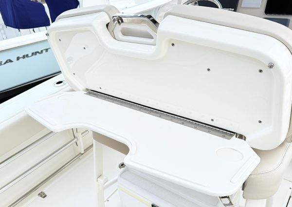 Boston-whaler 230-OUTRAGE image