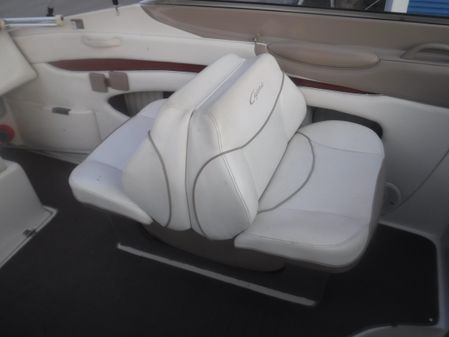 Bayliner 2352 Capri image