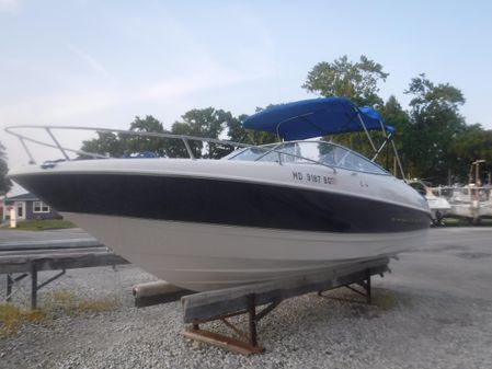 Bayliner 2352 Capri image