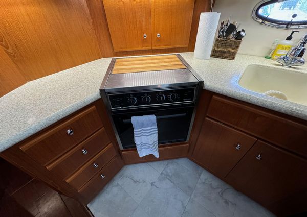 Carver 406-AFT-CABIN-MOTOR-YACHT image