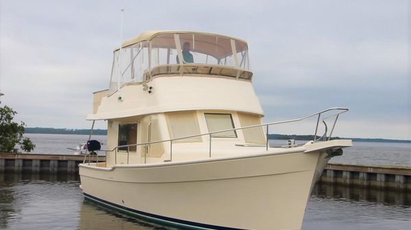 Mainship 34 Trawler 