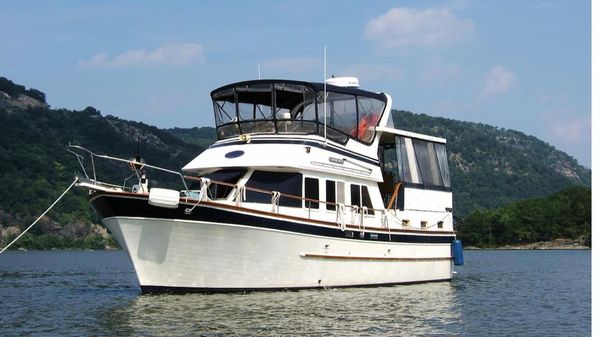 Marine Trader 40 Sundeck Trawler 