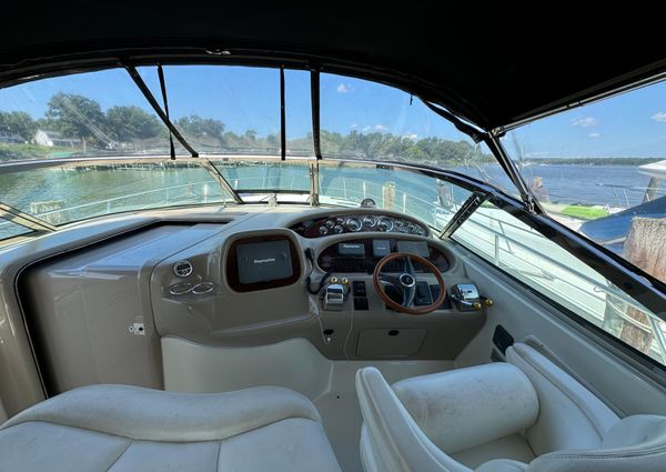 Sea Ray 380 Sundancer image