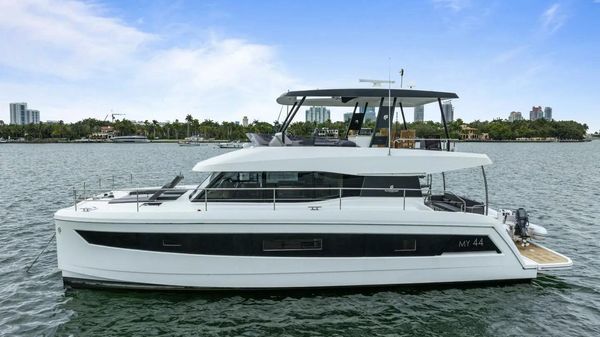 Fountaine Pajot MY6 