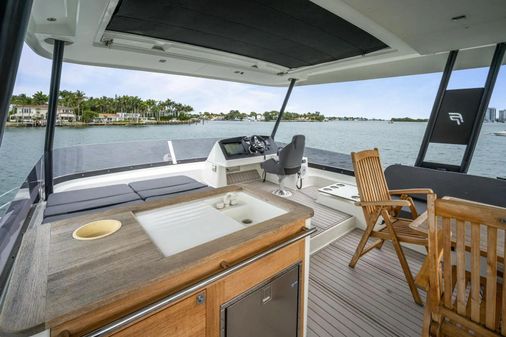 Fountaine Pajot MY6 image