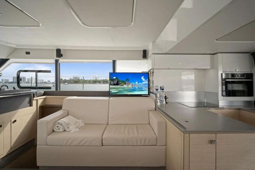 Fountaine Pajot MY6 image