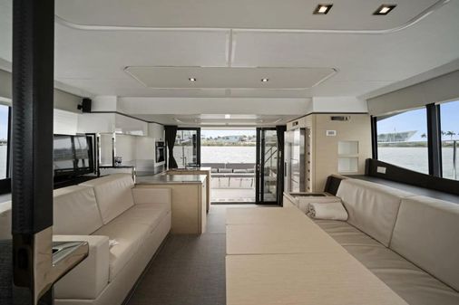 Fountaine Pajot MY6 image