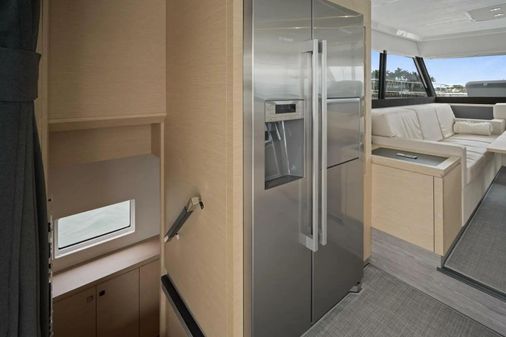 Fountaine Pajot MY6 image