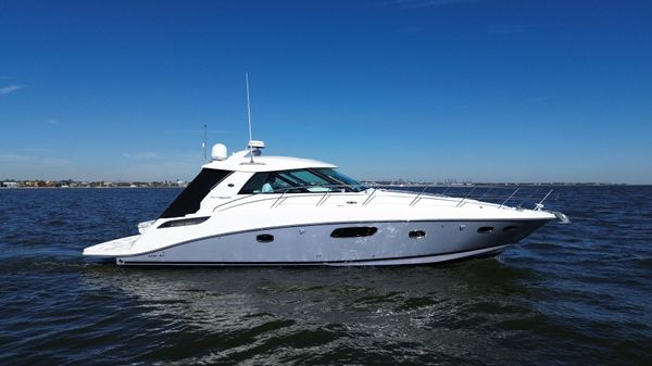 Sea Ray 450 Sundancer 