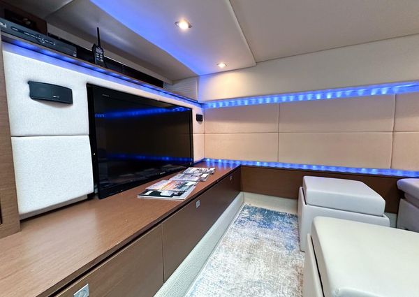 Sea Ray 450 Sundancer image