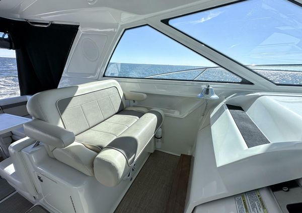 Sea Ray 450 Sundancer image