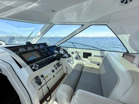 Sea Ray 450 Sundancer image