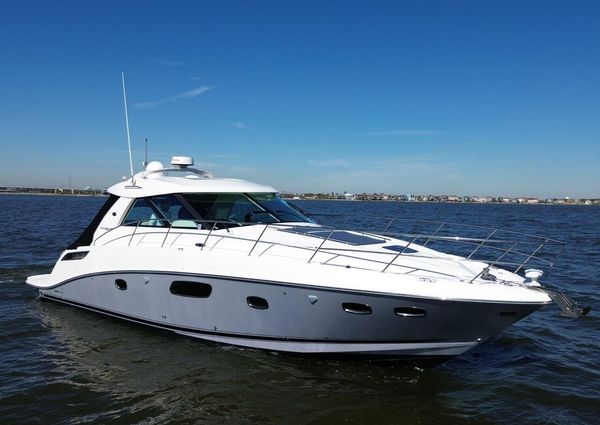 Sea Ray 450 Sundancer image