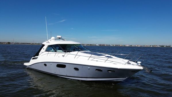 Sea Ray 450 Sundancer image