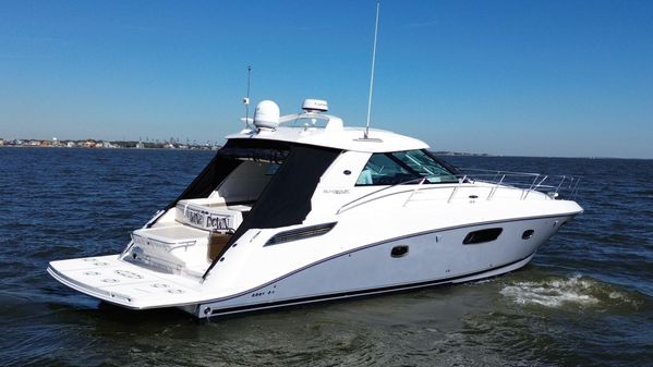 Sea Ray 450 Sundancer image