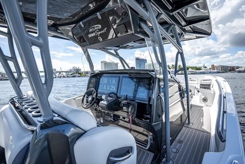 Nor-Tech 390 Sport Center Console image