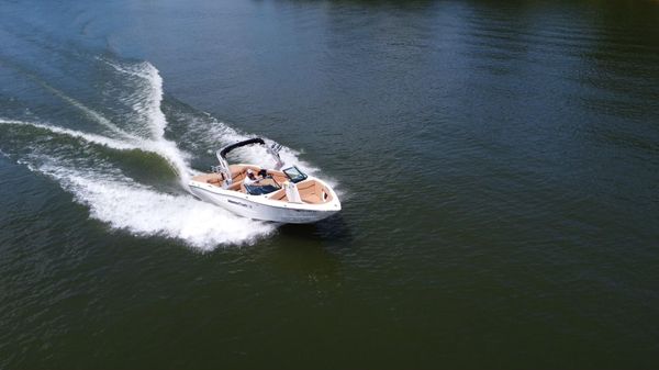 MasterCraft XT25 image