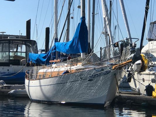 Cheoy Lee Clipper 33 - main image