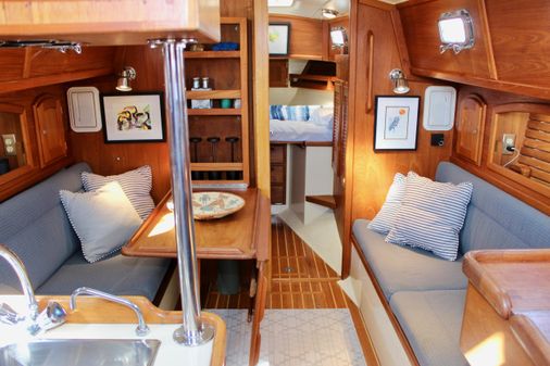 Pacific Seacraft Crealock 34 image