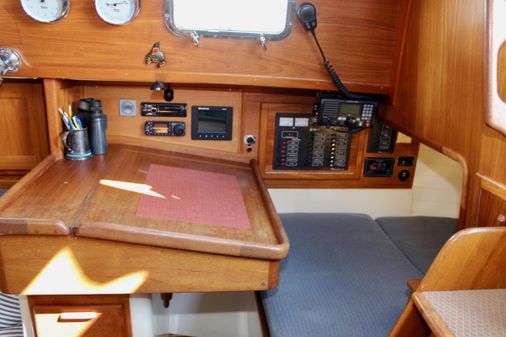 Pacific Seacraft Crealock 34 image