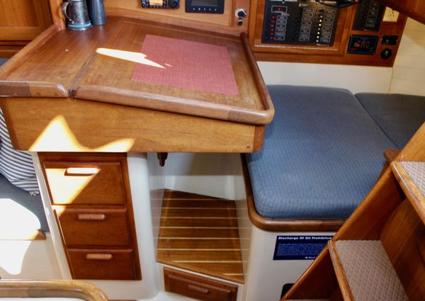 Pacific Seacraft Crealock 34 image