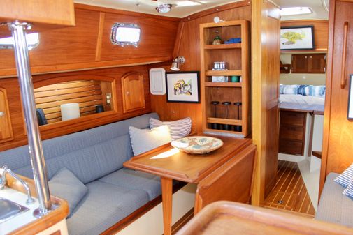 Pacific Seacraft Crealock 34 image