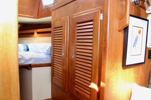 Pacific Seacraft Crealock 34 image