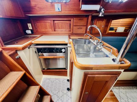 Pacific Seacraft Crealock 34 image