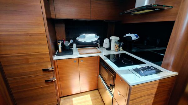 Princess Yachts V48 Open image