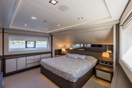 Custom Line Navetta 33 Crescendo image