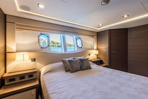 Custom Line Navetta 33 Crescendo image