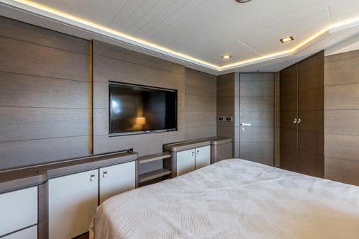 Custom Line Navetta 33 Crescendo image