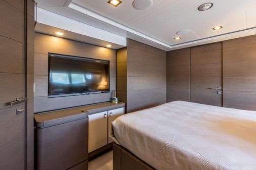 Custom Line Navetta 33 Crescendo image