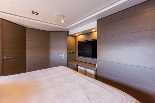 Custom Line Navetta 33 Crescendo image