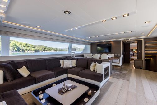 Custom Line Navetta 33 Crescendo image