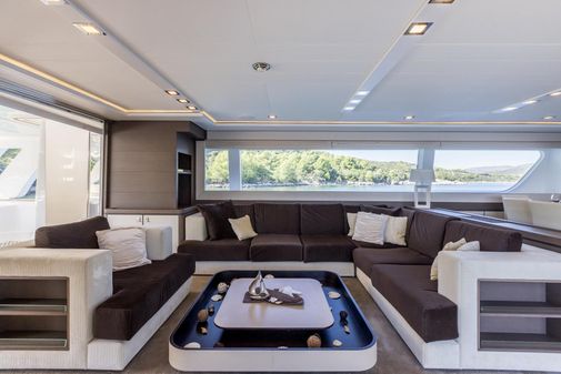 Custom Line Navetta 33 Crescendo image